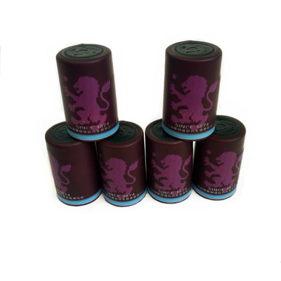 Le rétrécissement fait sur commande de plastique de bouteille de vin de couleur de PVC couvre des joints antipoussière